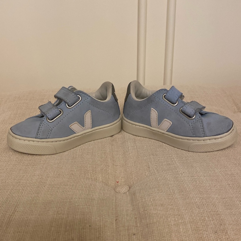 $20 toddler size 7 , Eur 23 light blue sneakers